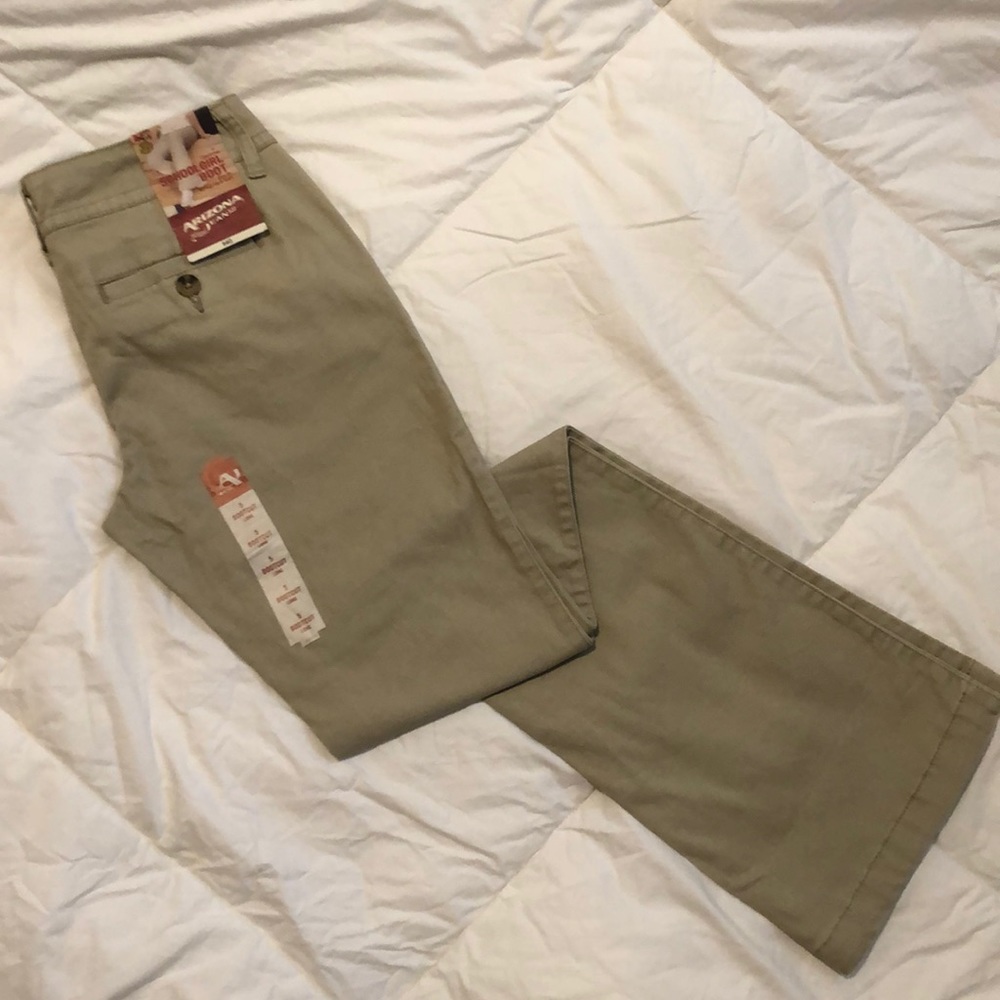 Arizona Jean Co. Junior Bootcut Khakis. 5 Long NWT